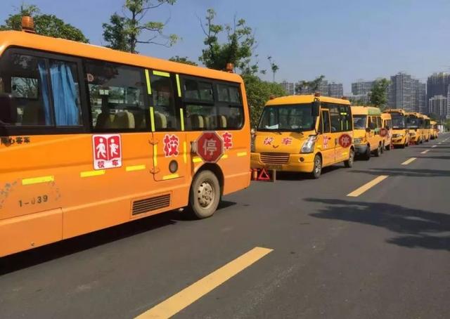 湘潭一校車司機(jī)酒駕心存僥幸“走捷徑”，交警蜀黍：沒想到吧？