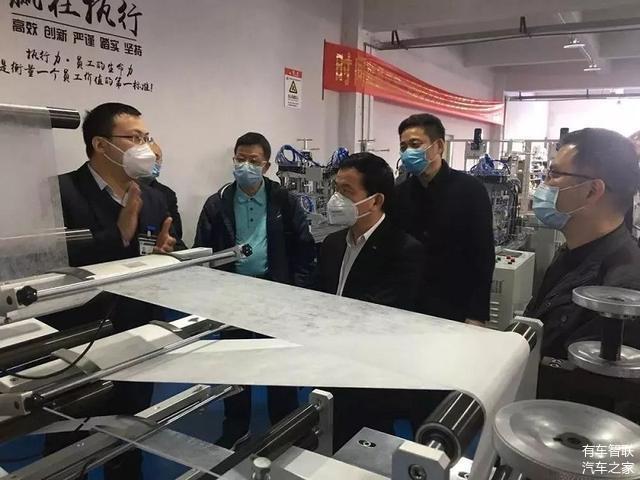 五菱車間造口罩 比亞迪投產(chǎn)消毒水 抵抗疫情汽車人還在行動！