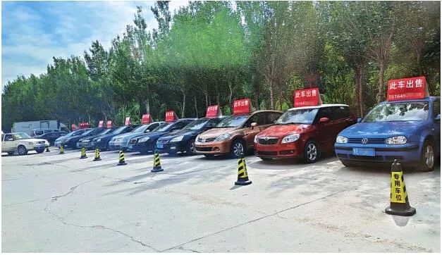 停車亂疾，致校車被堵耽誤孩子上學(xué)