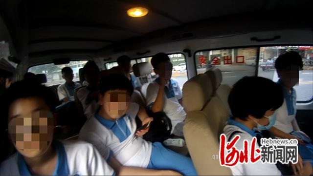 河北邯鄲市交巡警支隊(duì)查獲兩起“黑校車(chē)”