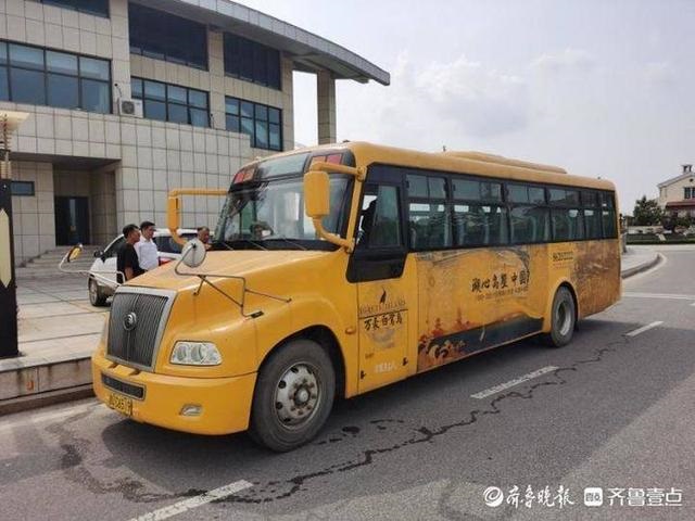 山東：惠民縣大年陳鎮，愛心企業情系教育，莘莘學子喜獲校車