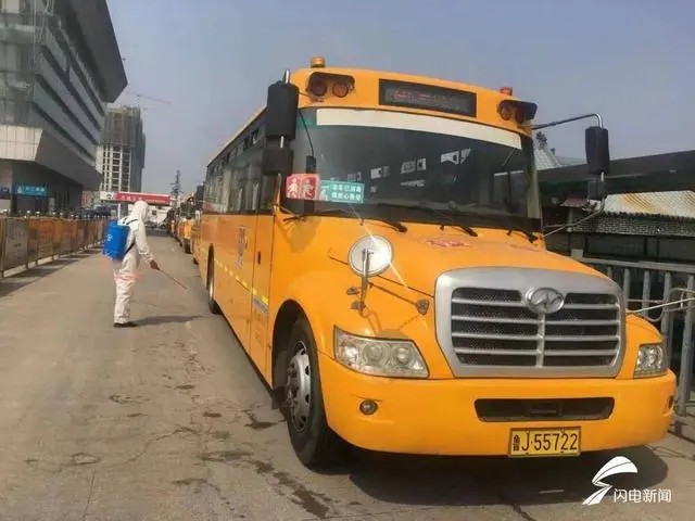 寧陽縣中小學恢復(fù)線下教學 90輛交運校車恢復(fù)常態(tài)化運行
