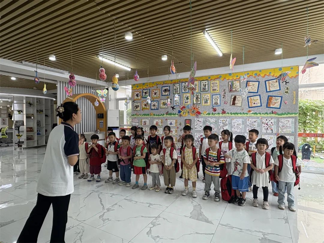 斯美幼兒園校車安全應(yīng)急演練活動(dòng)