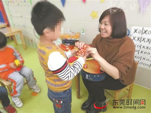 東莞玉蘭實驗幼兒園業務副園長馮雪：充分挖掘自閉癥孩子的興趣點