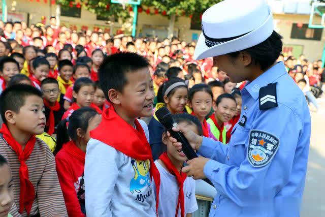 臨猗交警：走進校園宣交安 繃緊假日“安全弦”