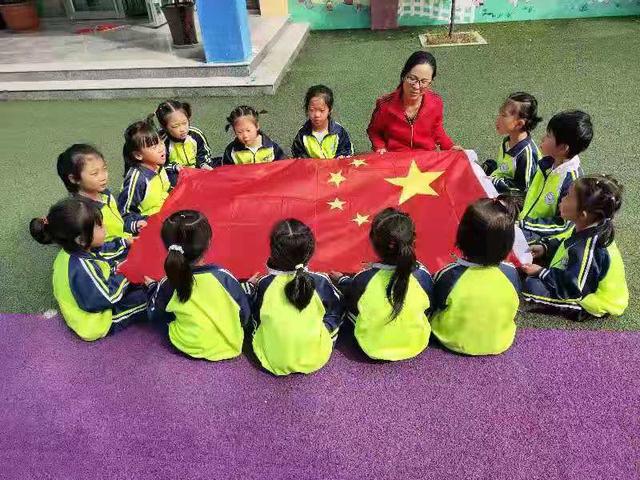 臨淄：謝家幼兒園開展“我們的節(jié)日”愛國教育活動