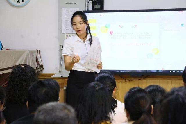 常德市武陵區中心幼兒園召開中大班家長會