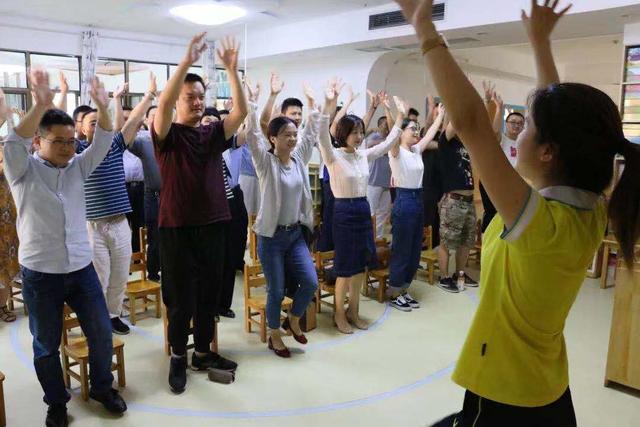 常德市武陵區中心幼兒園召開中大班家長會