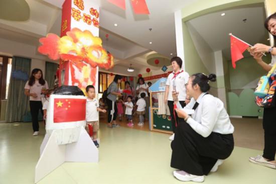 我和祖國(guó)共成長(zhǎng)幼兒園里的愛(ài)國(guó)主義教育