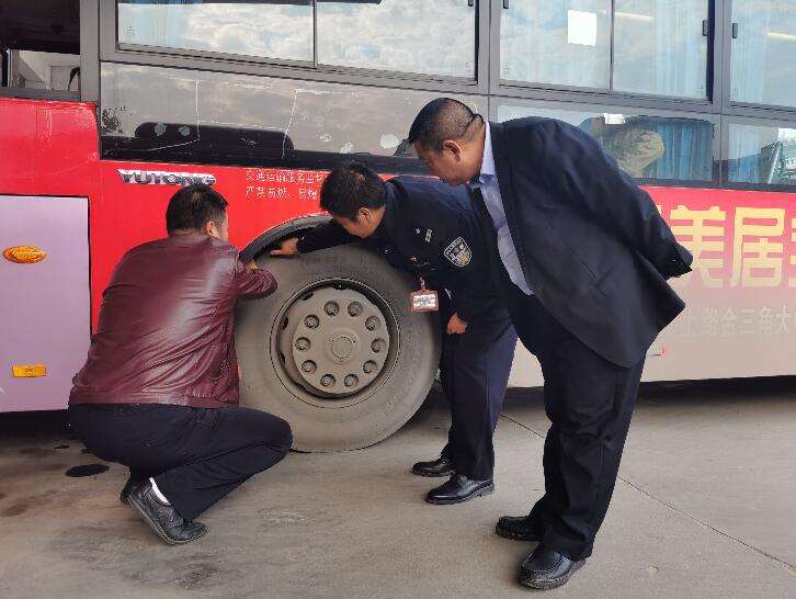 上街區車管所深入開展冬季交通安全大整治