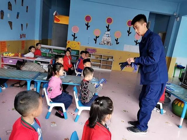 石樓消防走進(jìn)幼兒園開展消防宣傳活動助推“119”消防宣傳月