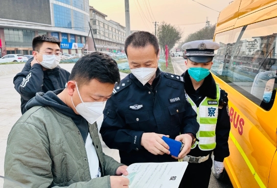 校車安全無小事，嚴(yán)查嚴(yán)管護(hù)安全