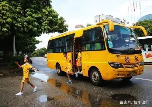 國(guó)內(nèi)校車普及“任重而道遠(yuǎn)”