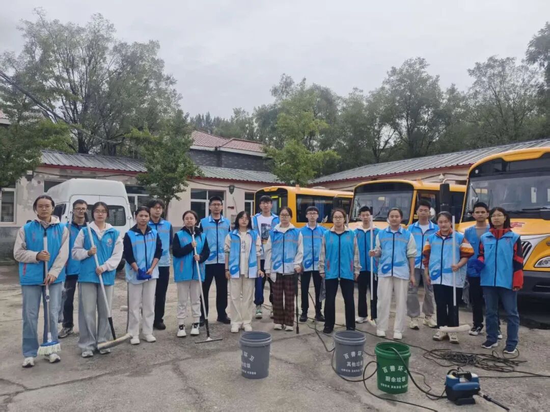 【改革提質(zhì)年】百善鎮(zhèn)上東廓村:志愿服務(wù)煥新校車,文明實踐溫暖民心 【改革提質(zhì)年】百善鎮(zhèn)上東廓村:志愿服務(wù)煥新校車,文明實踐溫暖民心