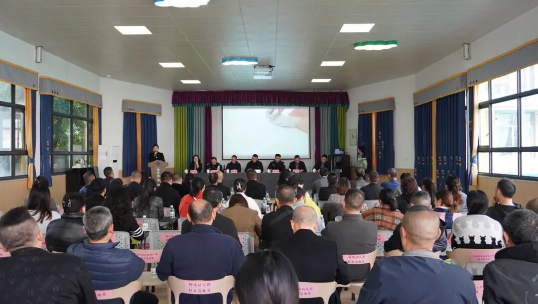 壓實校車安全責(zé)任 守護(hù)學(xué)子平安出行 壓實校車安全責(zé)任 守護(hù)學(xué)子平安出行