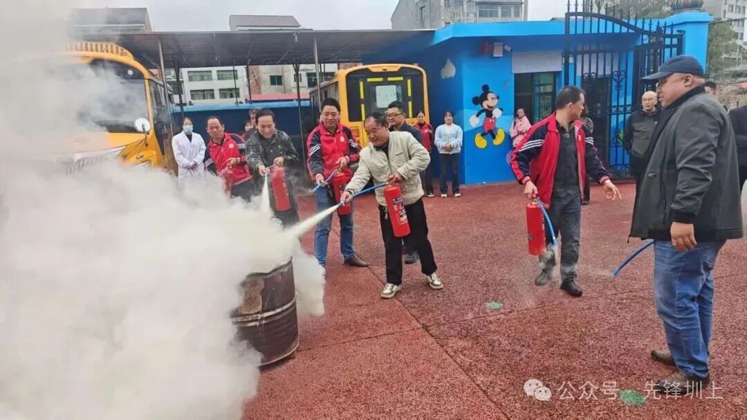 筑牢安全防線 守護童心出行——圳上鎮開展校車安全應急演練 筑牢安全防線 守護童心出行——圳上鎮開展校車安全應急演練