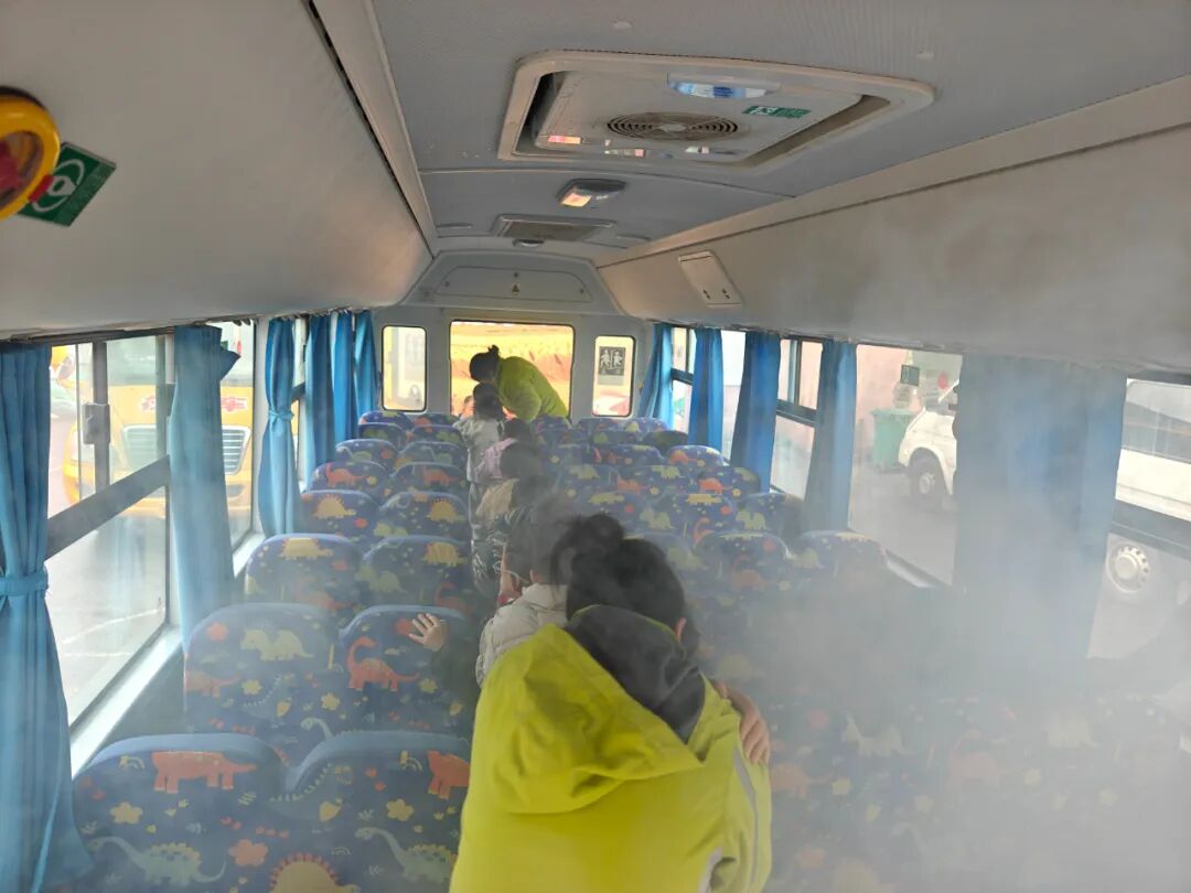 【校車安全】安全“童”行--仁懷市城北幼兒園開展校車消防安全演練活動 【校車安全】安全“童”行--仁懷市城北幼兒園開展校車消防安全演練活動