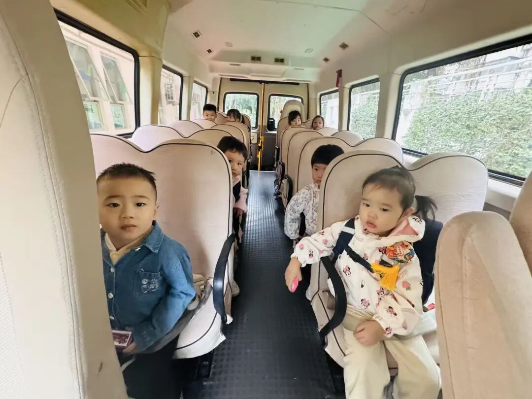 【校園快訊】安全常識(shí)我知道——校車疏散演練 【校園快訊】安全常識(shí)我知道——校車疏散演練